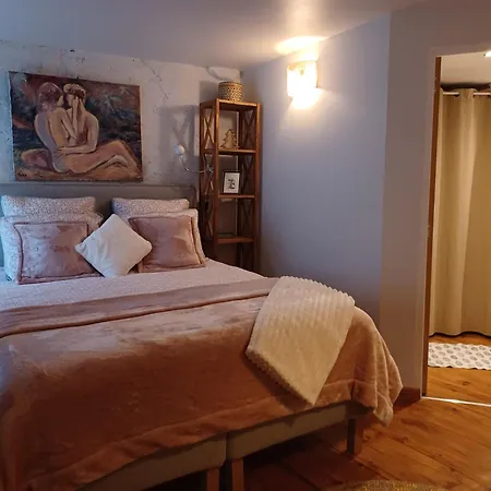 Le Nid De Birsa Ferienhaus *